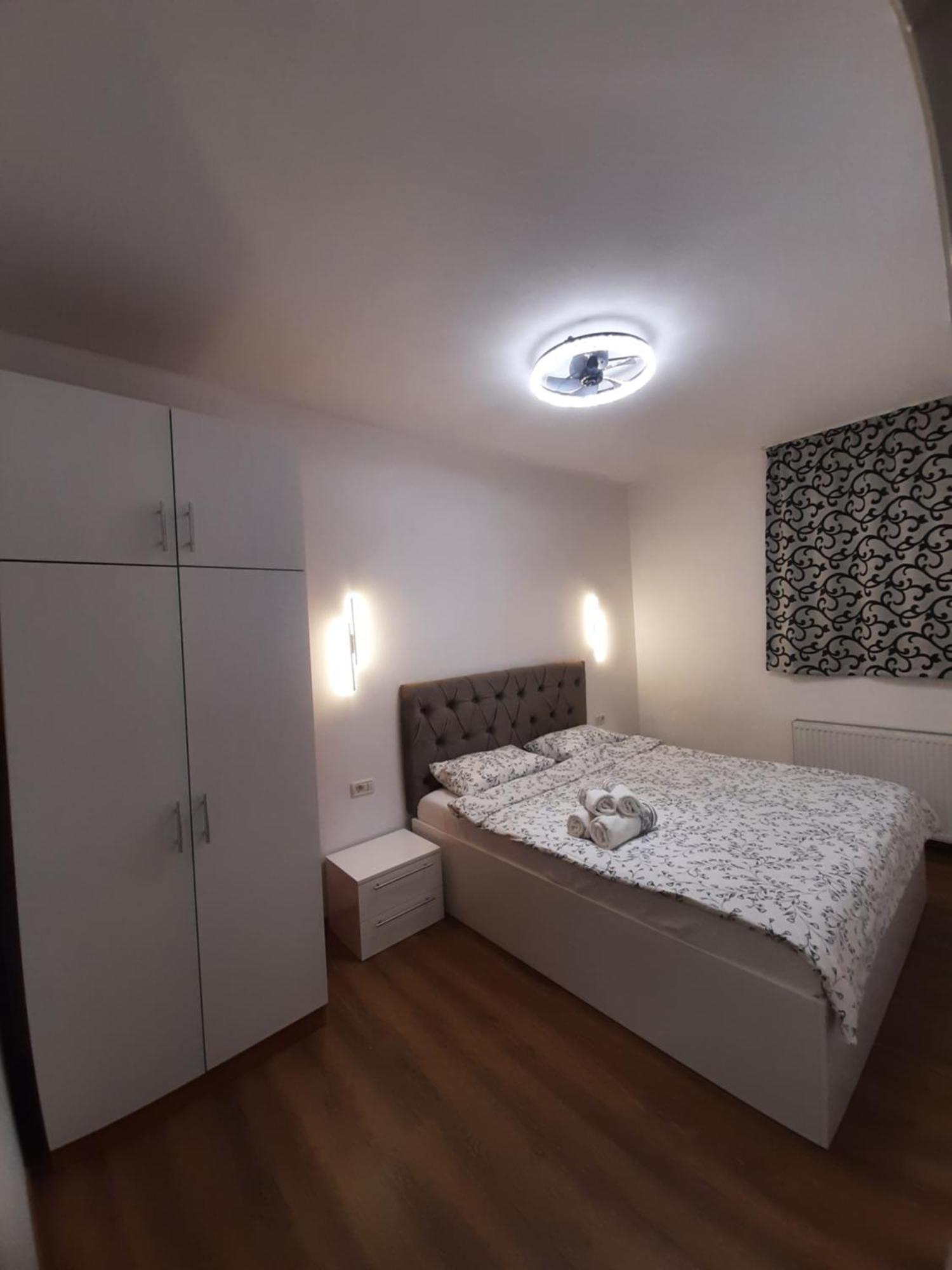 Appartement Golden Stars à Arad Extérieur photo